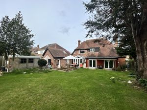 Photo 32- click for photo gallery